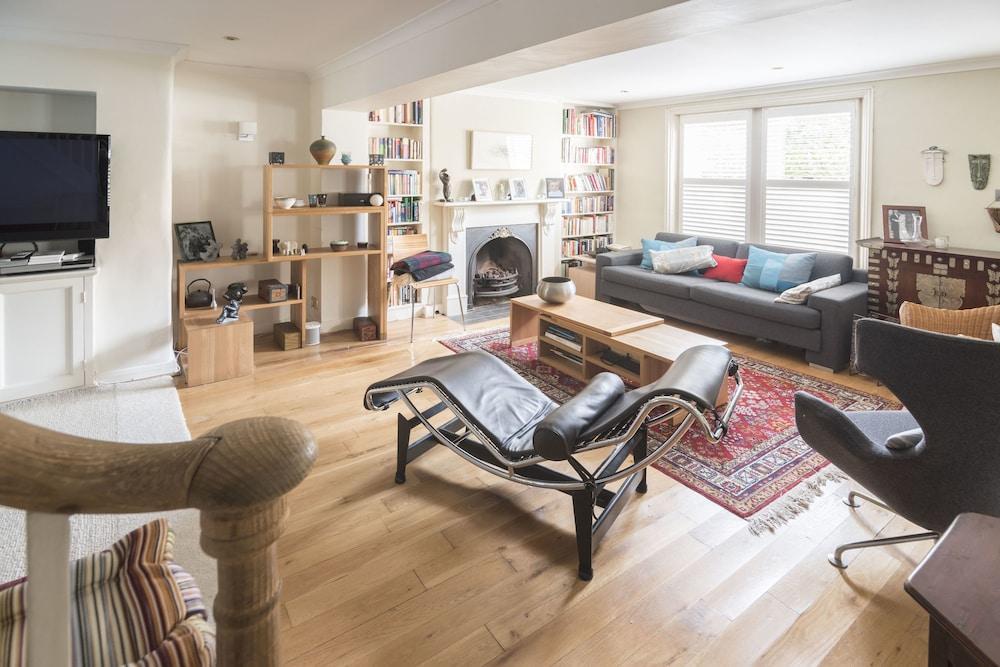 Stylish Family Home In Battersea Vr London Exterior photo
